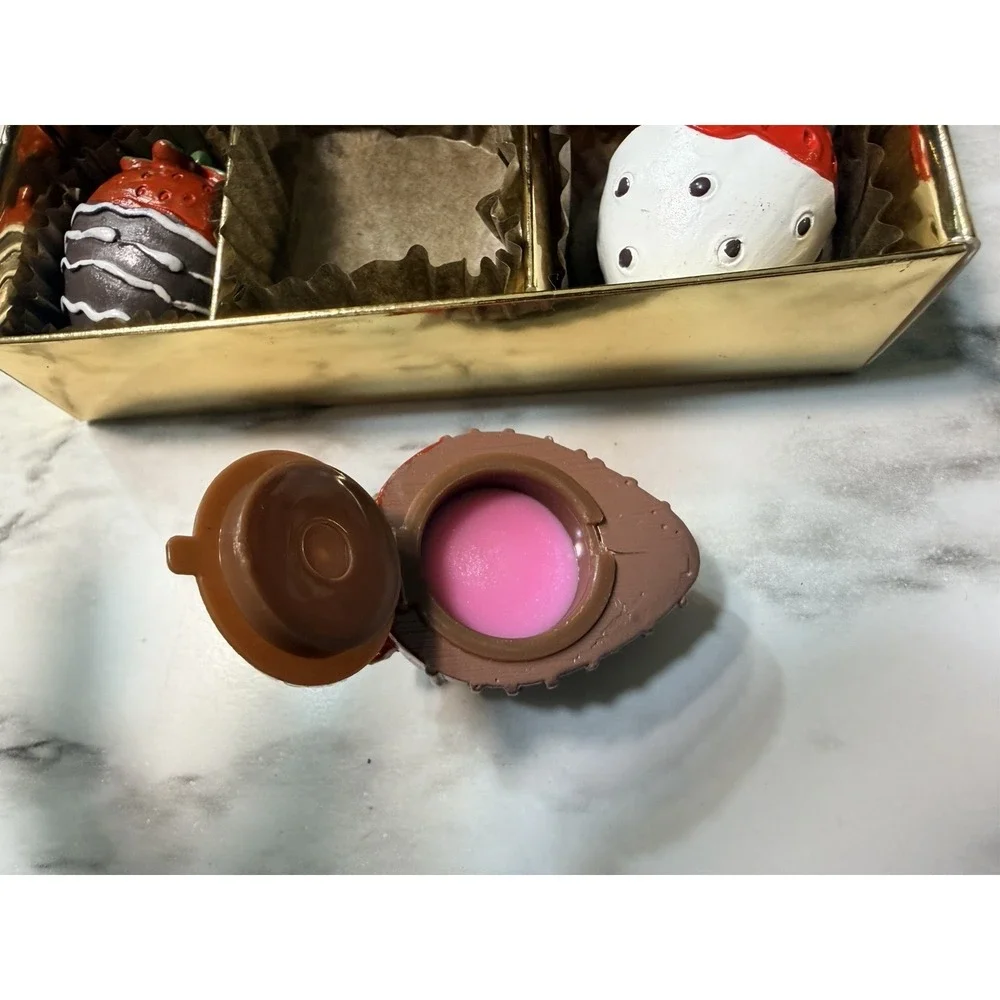 SUPER NEAT‎ 3 NIP CHOCOATE COVERED STRAWBERRY LIP GLOSS (2872)
